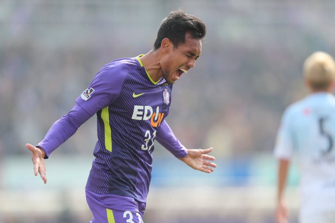 Dangda nhận lệnh về Thái đối đầu với đoàn quân Marcelo Lippi