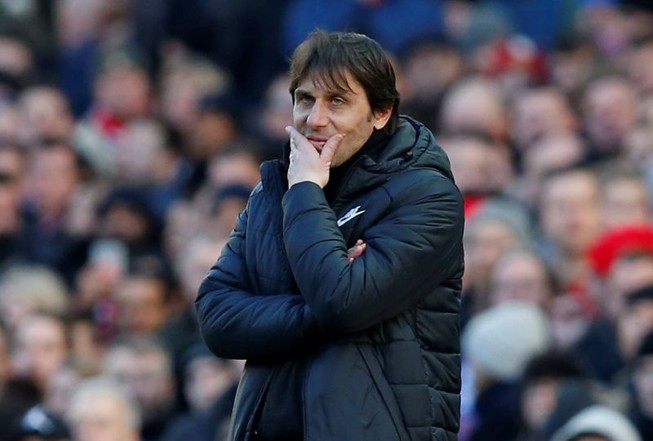 Conte kiện Chelsea