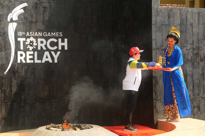 Đuốc thiêng Asiad đã về Indonesia