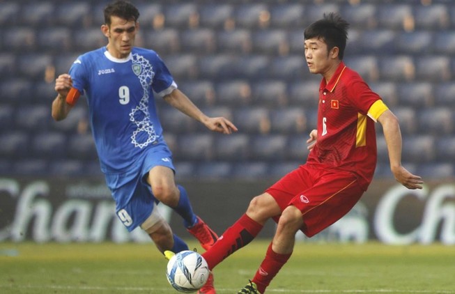 Chuyên nghiệp từ tấm vé, sao V-League không làm?