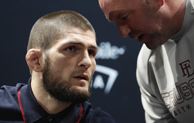 Khabib 'chốt' thượng đài với Mayweather trên sàn quyền Anh