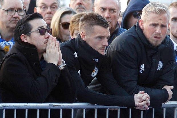 Đá xong với Cardiff, Vardy bay sang Bangkok tiễn tỉ phú Vichai