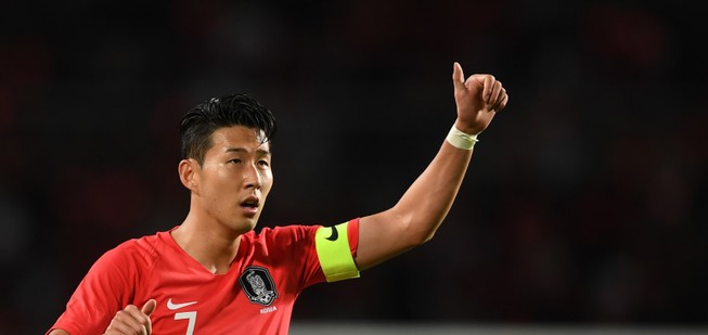 Những ‘ông lớn’ ở Asian Cup: ‘Dao mổ trâu chưa đem giết gà’