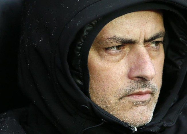 Mourinho buồn cho Real Madrid: Hãy để ông ấy giúp!