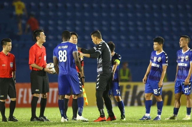 B. Bình Dương đá kiểu này mất lòng tin quá