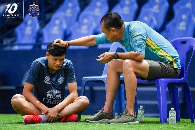 Chuyện tỉ phú Chidchob của Buriram và danh thủ Đức Zieger