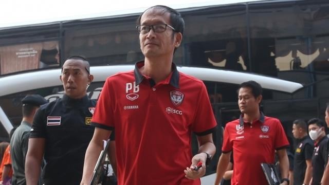 'Cối xay HLV' ở Muangthong đã kích hoạt