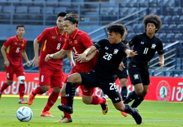 Tuyển Việt Nam đá King’s Cup tại Chang Arena