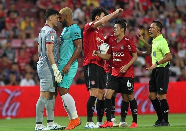 Văn Lâm về Korat ‘quyết chiến’