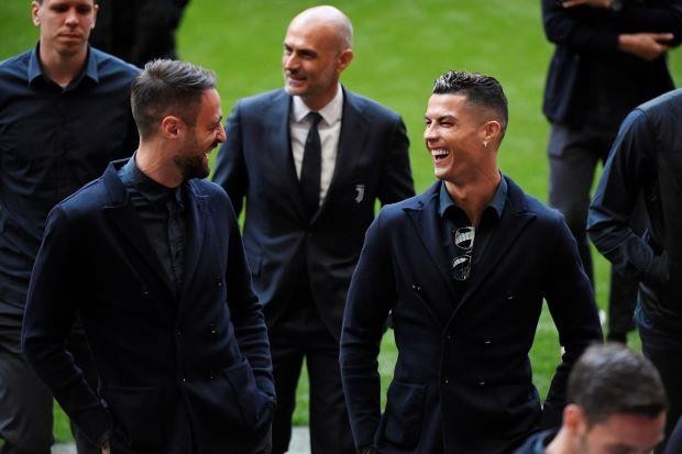 Ronaldo chính thức trở lại cùng Juventus ‘đấu’ Ajax
