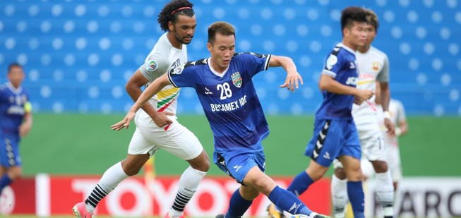 Tô Văn Vũ đoạt danh hiệu ‘bàn thắng đẹp nhất tuần’ AFC Cup