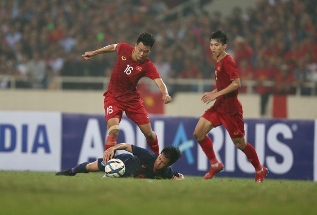 Thái Lan sẽ ‘phân thân’ đá giải Merlion và King’s Cup ra sao?