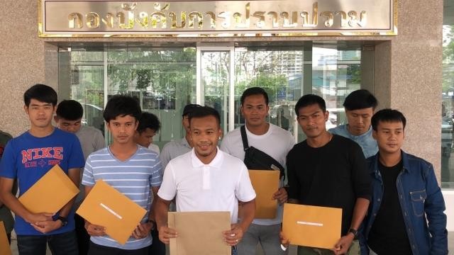 Thonglao dẫn đầu nhóm cầu thủ đến tòa án kiện đòi lương