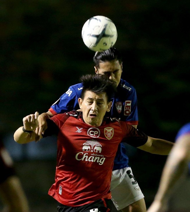 Muangthong bị loại đau đớn trước đội hạng dưới ở League Cup