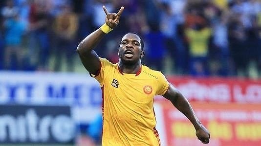 Vòng 15 V-League: Vàng nhưng lại đỏ, đỏ nhưng lại… đen