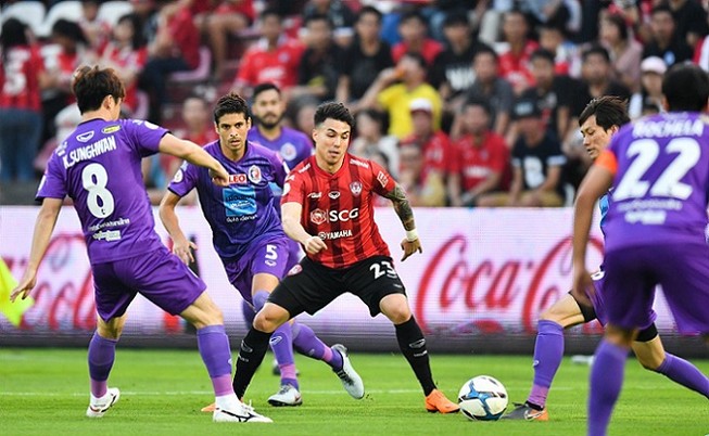 Thai-League đôi lúc cũng... khó đỡ