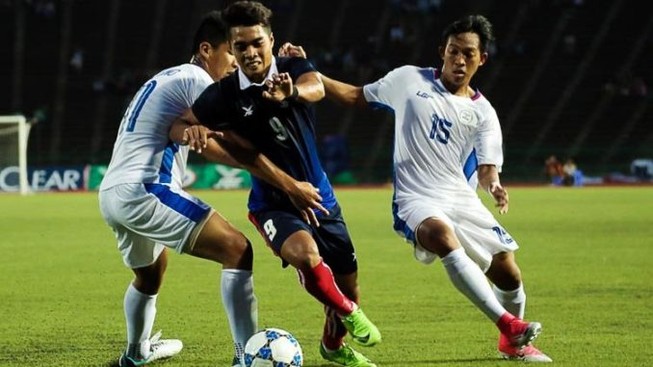 Chủ nhà Philippines thoát thua Campuchia đúng phút cuối cùng