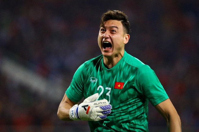 Muangthong tính đường bán Văn Lâm để kiếm lời