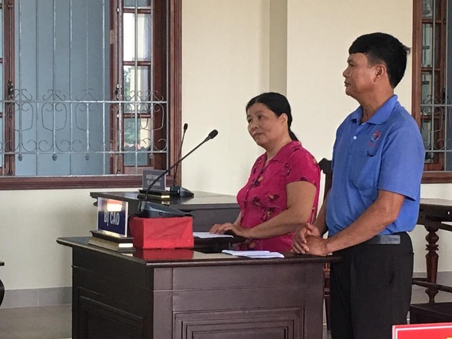 Hai vợ chồng lãnh án vì bắt ông hàng xóm trói vào gốc dừa