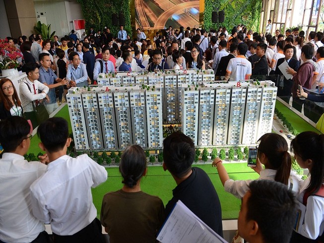 Hiện tượng lạ trên thị trường địa ốc