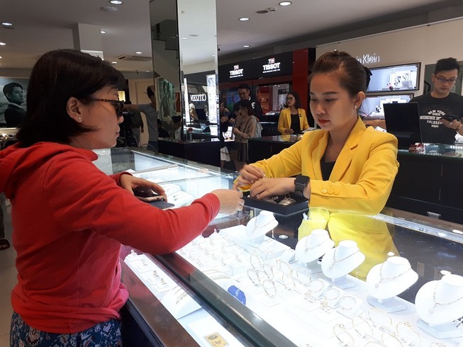 Giá vàng khởi sắc sau 5 phiên giảm giá liên tiếp