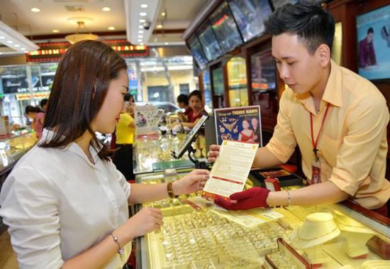 Giá vàng trồi sụt thất thường