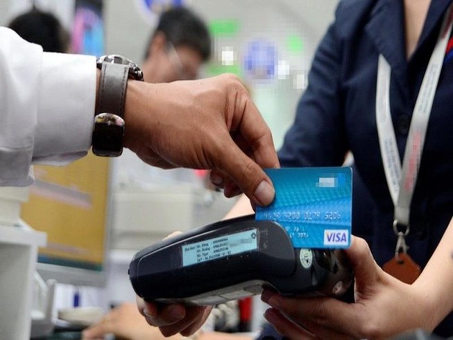 Việt Nam vượt Singapore trong cuộc đua không tiền mặt