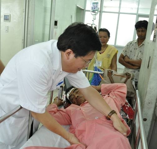 Ông Huỳnh Văn Nén bị dập não, nói khó