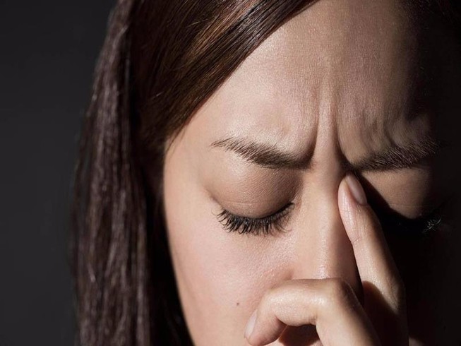 7 dấu hiệu nguy hiểm từ những cơn đau đầu bất thường