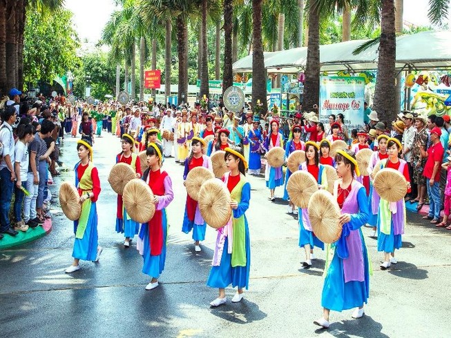 Nghỉ giỗ Tổ Hùng Vương, dân Sài Gòn đi chơi ở đâu?