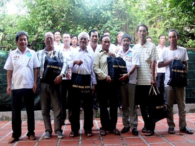 Cựu binh Trường Sa thăm nhóm ngư dân sau 31 năm xa cách