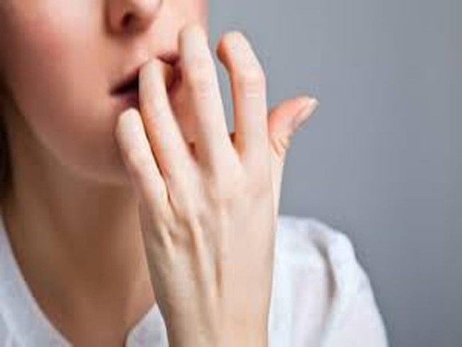 Cắn móng tay, nữ sinh 20 tuổi mắc ung thư da hiếm gặp
