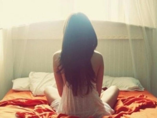 Đừng để bạn trai chụp hình lúc ăn trái cấm