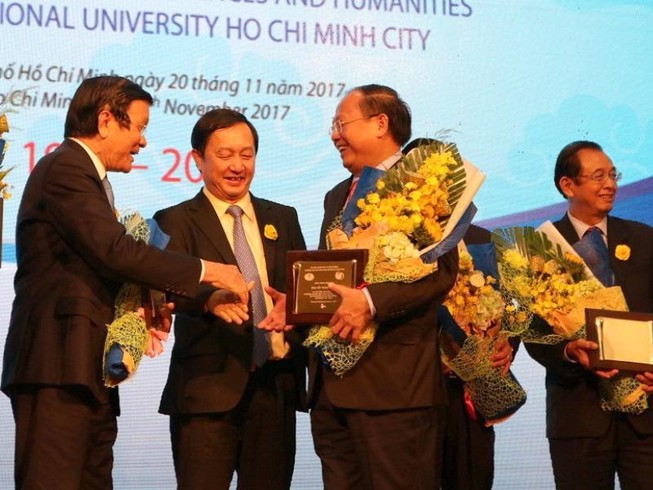 Chùm ảnh: 60 năm - từ Văn khoa đến ĐH KHXH&NV