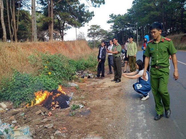 Xưởng cà phê toàn đậu nành và hóa chất