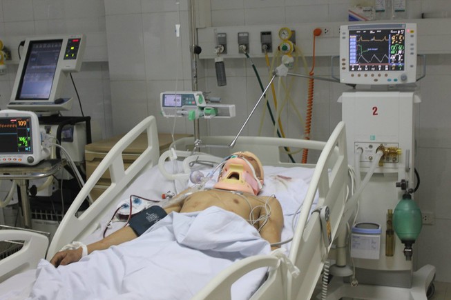 Lại đốt xe, đánh nghi phạm trộm chó đến chấn thương sọ não