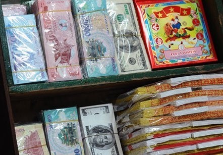 Thủ quỹ bỏ tiền 'âm phủ' vào két đánh lừa đoàn kiểm tra