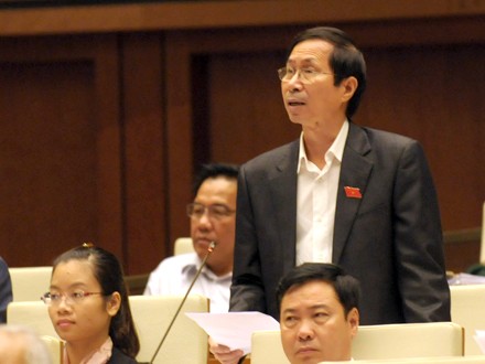 'Bán không từ thứ gì, ăn không từ thứ gì'