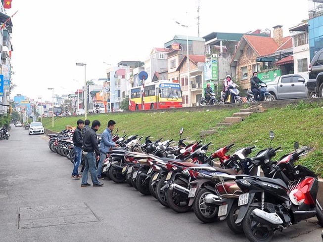 Hà Nội chỉ thay kết cấu chứ không hạ đê sông Hồng