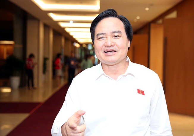 Bộ trưởng GD&ĐT nói về đề xuất dùng tên 'giá dịch vụ đào tạo'