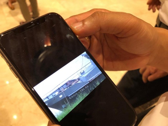 Chủ tịch Hà Nội trưng clip cát tặc lộng hành gần tàu cảnh sát