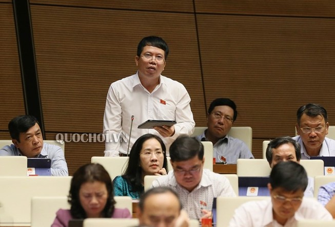 Tại sao cử tri hay hỏi: 'Đồng chí này là con đồng chí nào?'