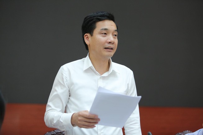 Tại sao dân Hà Nội phải dùng nước sông Đuống với giá đắt đỏ?