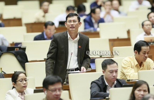 'Đề xuất không đỗ xe tầng hầm chung cư, tôi bị ném đá dữ dội'