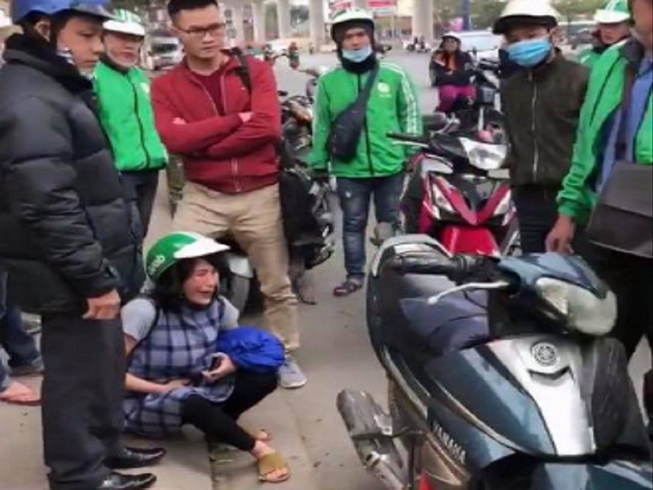 Bà bầu khóc nức nở vì bị Grab bắt đền 700.000 đồng