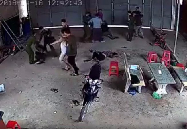 Chủ tịch xã thông tin về clip hàng chục công an đánh dân