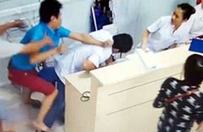 Bộ trưởng Công an: Xử nghiêm việc đánh bác sĩ trong bệnh viện