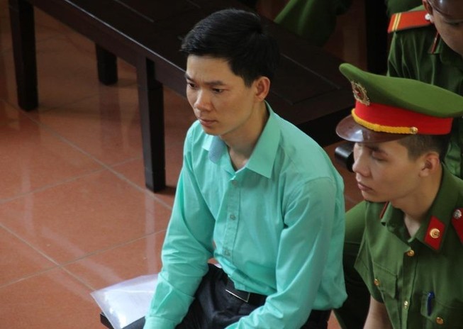 BS Hoàng Công Lương sử dụng 'quyền im lặng' vì không tin VKS