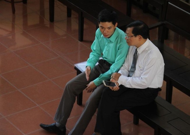Phiên xử BS Hoàng Công Lương: “Tâm điểm” là cuốn sổ giao ban