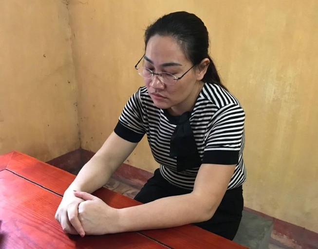 Bắt giam cựu nữ cán bộ viện kiểm sát lừa đảo bằng sổ đỏ